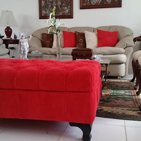 Appartamento Casa De Leny Cerca De La Feria Exposicion Santa Cruz de La Sierra Esterno foto