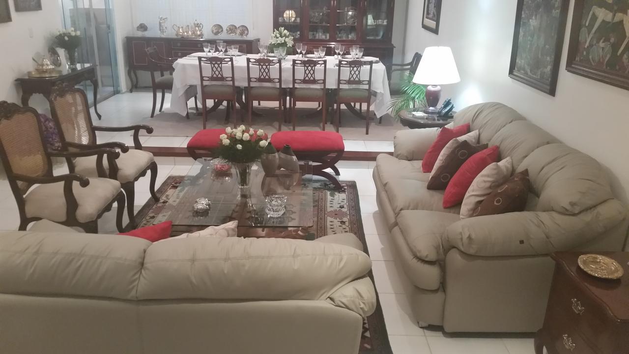 Appartamento Casa De Leny Cerca De La Feria Exposicion Santa Cruz de La Sierra Esterno foto